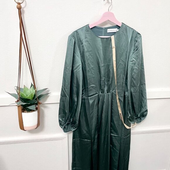 NWT Veiled Collection Green Long Sleeve Dress Size L - Picture 1 of 9